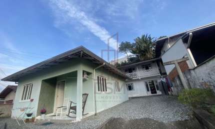 Casa com 4 quartos à venda no Limeira Baixa, Brusque , 300 m2 por R$ 600.000