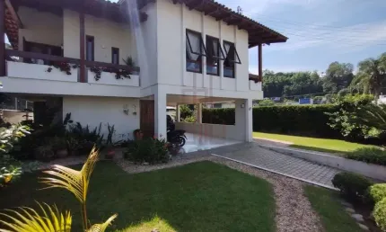 Casa com 3 quartos à venda no Santa Rita, Brusque  por R$ 950.000