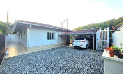 Casa com 3 quartos à venda no Azambuja, Brusque , 143 m2 por R$ 550.000