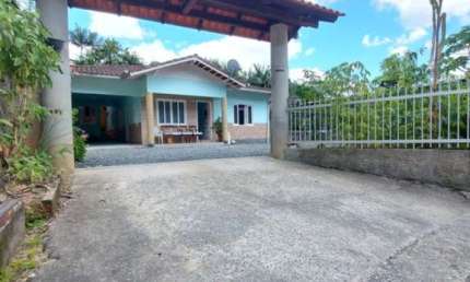 Casa com 6 quartos à venda no Cedrinho, Brusque  por R$ 750.000