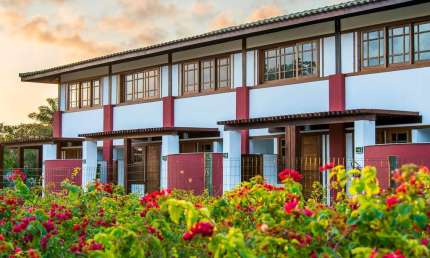 Apartamento para locação na Praia do Forte, Mata de São João-BA: 2 quartos, 2 suítes, 1 sala, 3 banheiros, 2 vagas de garagem, 131m².