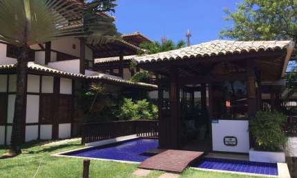 Apartamento à venda em Praia do forte Mata de São João-BA: 2 quartos, 2 suítes, 1 sala, 2 banheiros, 2 vagas de garagem, 90m² na Praia do Forte!