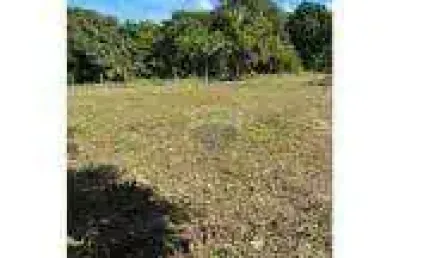 Terreno à venda em Guarajuba, Camaçari-BA, com 800m² de área! Aproveite essa oportunidade única!
