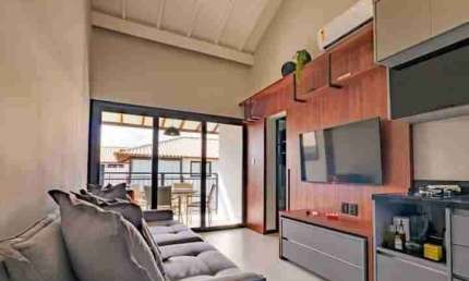 Apartamento à venda na Praia do Forte: 1 quarto, 1 sala, 1 banheiro e 1 vaga de garagem, 42m² em Mata de São João-BA!