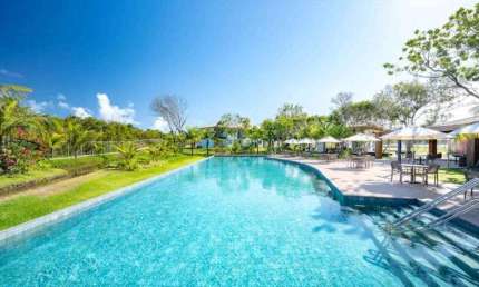 Studio a Venda em Condomínio Exclusivo na Praia do Forte, Mata de São João-BA: 1 quarto, 1 banheiro, 1 vaga, 32m²!