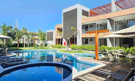 Apartamento de Luxo à Venda em Itacimirim, Camaçari-BA: 3 Quartos, 3 Suítes, 1 Sala, 4 Banheiros, 2 Vagas, 945m².