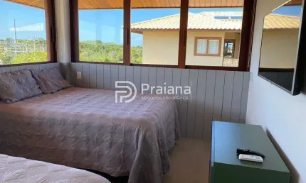 Casa de luxo em condomínio na Praia do Forte: 4 quartos, 4 suítes, 7 banheiros, 380m² - Locação em Mata de São João-BA.