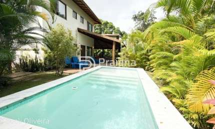Casa de luxo em condomínio na Praia do Forte, Mata de São João-BA: 4 quartos, 4 suítes, 3 salas, 6 banheiros, 3 vagas, 180m². Venha conferir!