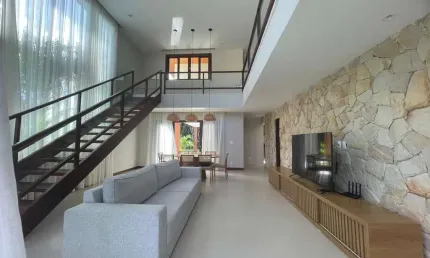 Casa de luxo em condomínio na Praia do Forte-BA: 5 quartos, 5 suítes, 1 sala, 7 banheiros, 4 vagas, 700m². Venda ou Locação!