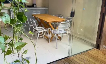 APARTAMENTO TÉRREO COM 2 QUARTOS A VENDA NA PRAIA DO SURF EM ITACIMIRIM