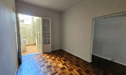 Apartamento com 2 quartos à venda na Travessa do Carmo, 282, Cidade Baixa, Porto Alegre