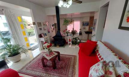 CASA 3 QUARTOS - ESPÍRITO SANTO - PORTO ALEGRE - RS