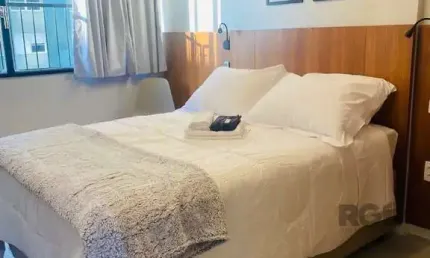 Kitnet / Stúdio à venda na Avenida Senador Salgado Filho, 411, Centro Histórico, Porto Alegre