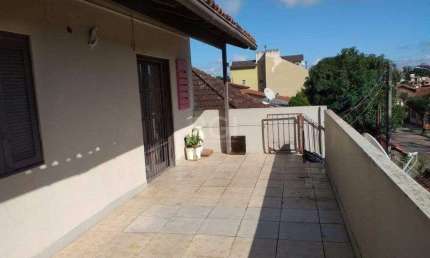 Casa para Venda - 200m², 6 dormitórios, 4 vagas - Tristeza