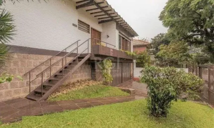 Casa para Venda - 327m², 4 dormitórios, sendo 1 suites, 3 vagas - Chácara das Pedras