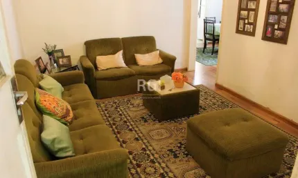 Casa para Venda - 208m², 3 dormitórios, 1 vaga - Partenon