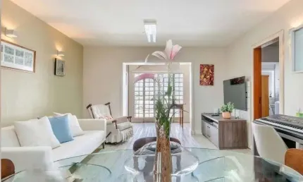 Casa para Venda no bairro Independência, em Porto Alegre / RS