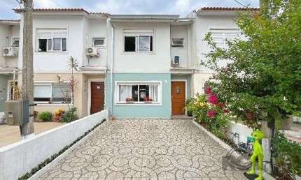 Casa Condominio em Porto Alegre, no bairro Hípica, com 3 dormitório(s), e 3 banheiros, à venda.