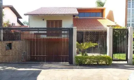 Casa para Venda - 287m², 4 dormitórios, sendo 1 suites, 4 vagas - Tristeza
