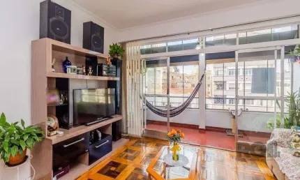 Excelente apartamento de 88m² com 3 dormitórios e sacada.