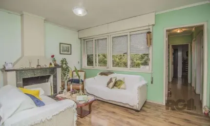 Apartamento 133m² - 3 dormitórios, 1 vaga no bairro Petrópolis