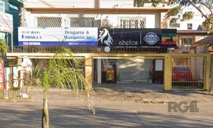 OPORTUNIDADE DE NEGÓCIO! PONTO COMERCIAL OU RESIDENCIAL, terreno medindo 13m x 100m, com 02 lojas comercias em frente (atualmente alugadas), nos fundos possui sobrado com 03 dormitórios sendo 01 suí