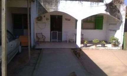 Casa para Venda - 140m², 5 dormitórios, 3 vagas - Lami