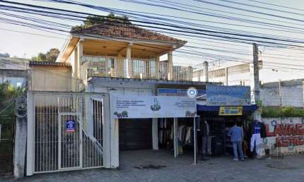 Casa com 4 quartos à venda na Avenida Nonoai, 490, Nonoai, Porto Alegre