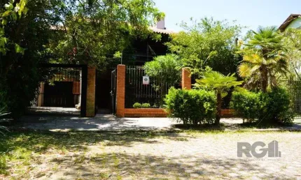 MAGNÍFICA MANSÃO ANOS 90 A BEIRA DO GUAÍBA NA ZONA SUL DE PORTO ALEGRE!