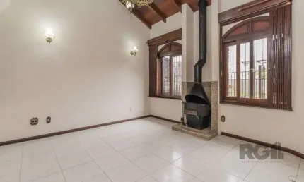 Casa com 287m², 5 dormitórios, piscina, 4 vagas no bairro Jardim Itu