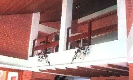 Casa em Porto Alegre, no bairro Jardim Isabel, com 4 dormitório(s), à venda.