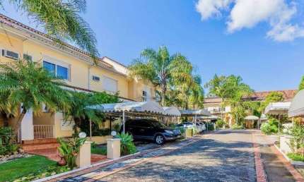 Casa Condominio para Venda - 210m², 3 dormitórios, sendo 3 suites, 1 vaga - Tristeza
