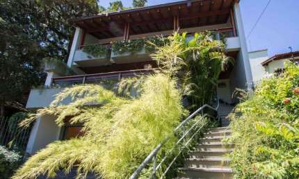Casa para Venda - 427m², 4 dormitórios, sendo 1 suites, 4 vagas - Jardim Isabel