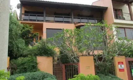 Casa para Venda - 340m², 4 dormitórios, sendo 2 suites, 3 vagas - Jardim Isabel