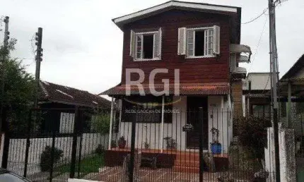 Sobrado para Venda - 280m², 4 dormitórios, 4 vagas - Cavalhada