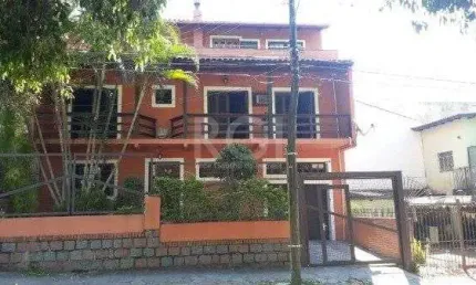 Casa para Venda - 220m², 4 dormitórios, sendo 1 suites, 2 vagas - Tristeza