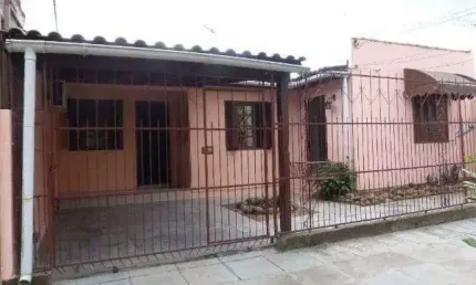 Casa para Venda - 90m², 3 dormitórios, 1 vaga - Restinga