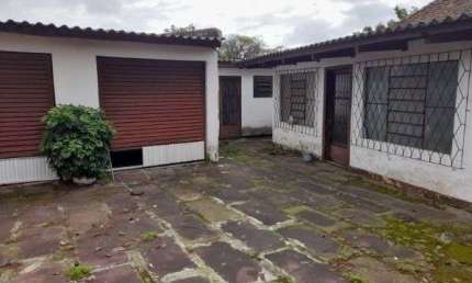 Casa para Venda - 420m², 2 dormitórios, sendo 1 suites, 4 vagas - Nonoai