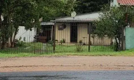 Terreno à venda na Avenida Edgar Pires de Castro, 390, Hípica, Porto Alegre