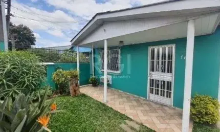 Casa para Venda - 220m², 4 dormitórios, 3 vagas - Restinga