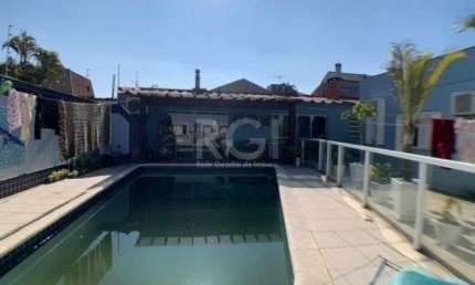 Casa para Venda - 333m², 3 dormitórios, sendo 1 suites, 4 vagas - Ipanema
