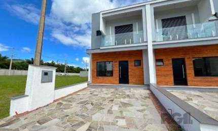 Casa Condominio em Porto Alegre, no bairro Campo Novo, com 3 dormitório(s), e 3 banheiros, à venda.