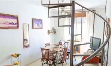 Cobertura em Porto Alegre, no bairro Teresópolis, com 1 dormitório(s), e 1 banheiros, à venda.