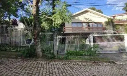Casa em porto alegre, no bairro jardim isabel, com 5 dormitório(s), e 5 banheiros, à venda.