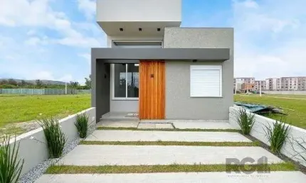 Casa Condominio em Porto Alegre, no bairro Hípica, com 3 dormitório(s), e 3 banheiros, à venda.