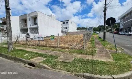 Terreno em Porto Alegre, no bairro Hípica, à venda.