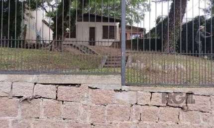 Terreno em Porto Alegre, no bairro Tristeza, à venda.