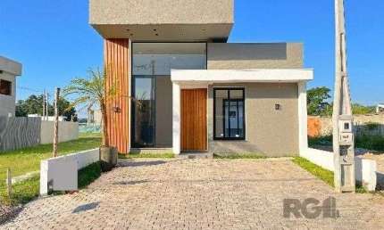 Casa Condominio em Porto Alegre, no bairro Hípica, com 3 dormitório(s), e 3 banheiros, à venda.