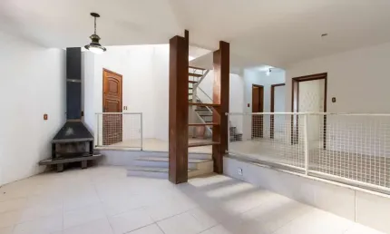Casa para Venda - 253.35m², 3 dormitórios, sendo 1 suites, 4 vagas - Serraria