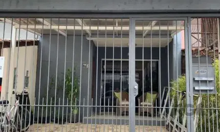 Casa com 2 quartos à venda na Rua Azise Pedro Falcão, 145, Hípica, Porto Alegre